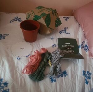 Knit ur own planter cover